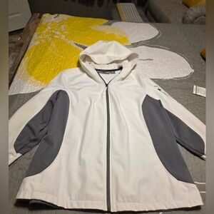 Stylish Women's Ski Jacket in White and Gray